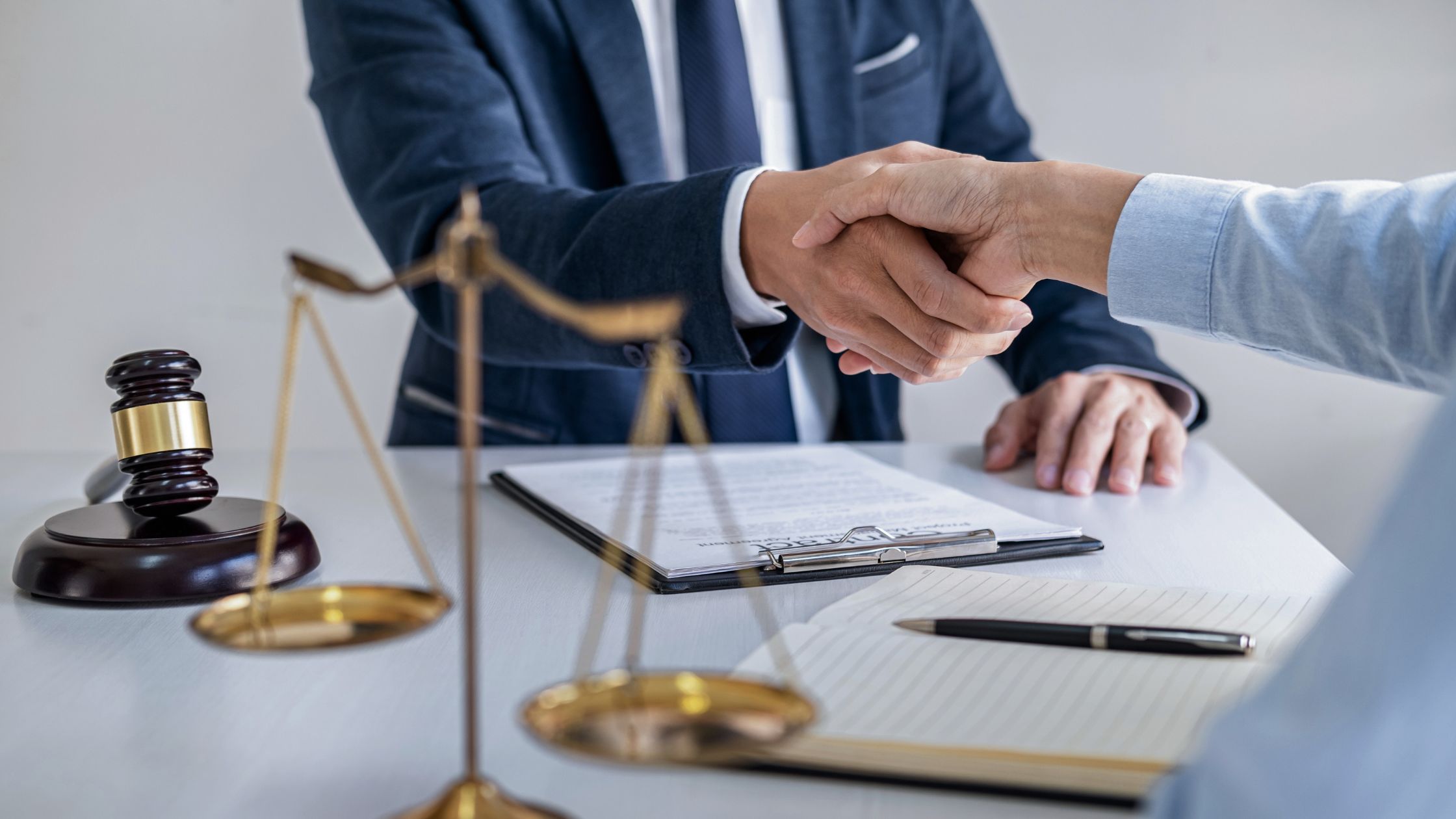Is It Better to Settle or Go to Trial in a Personal Injury Case?
